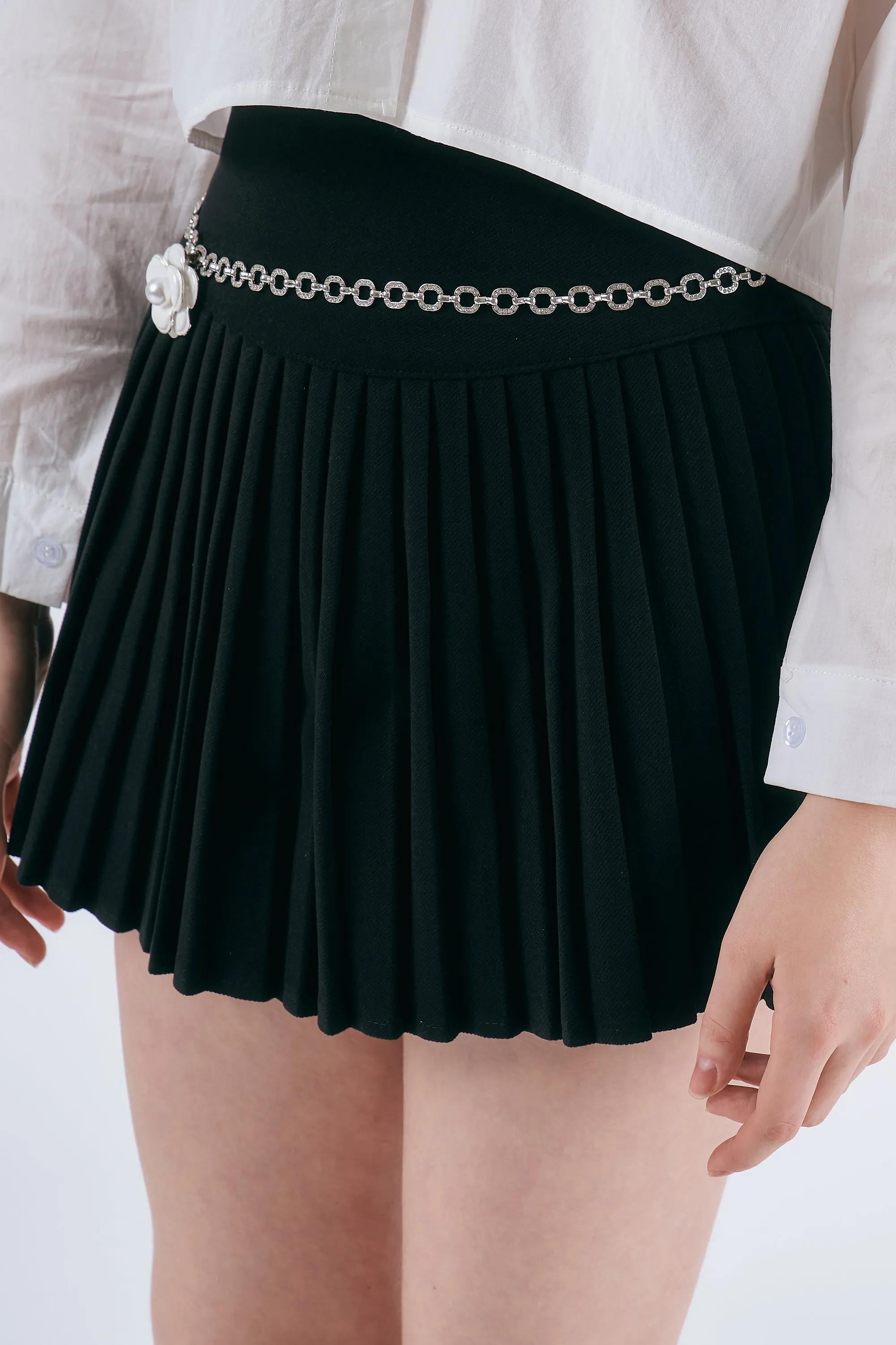 Lily Pleated Mini Skirt w/belt